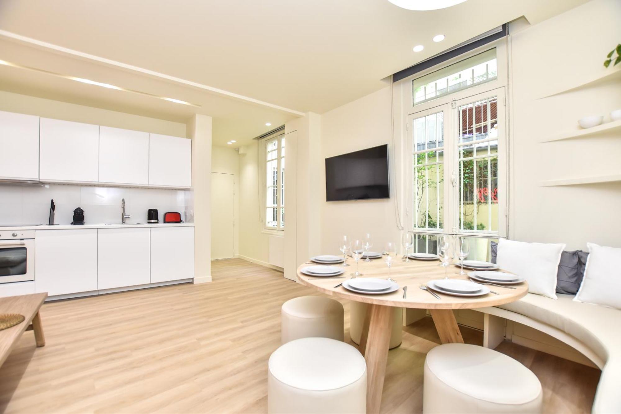 Apartamento Spacious - 3br-8p - Moulin Rouge *