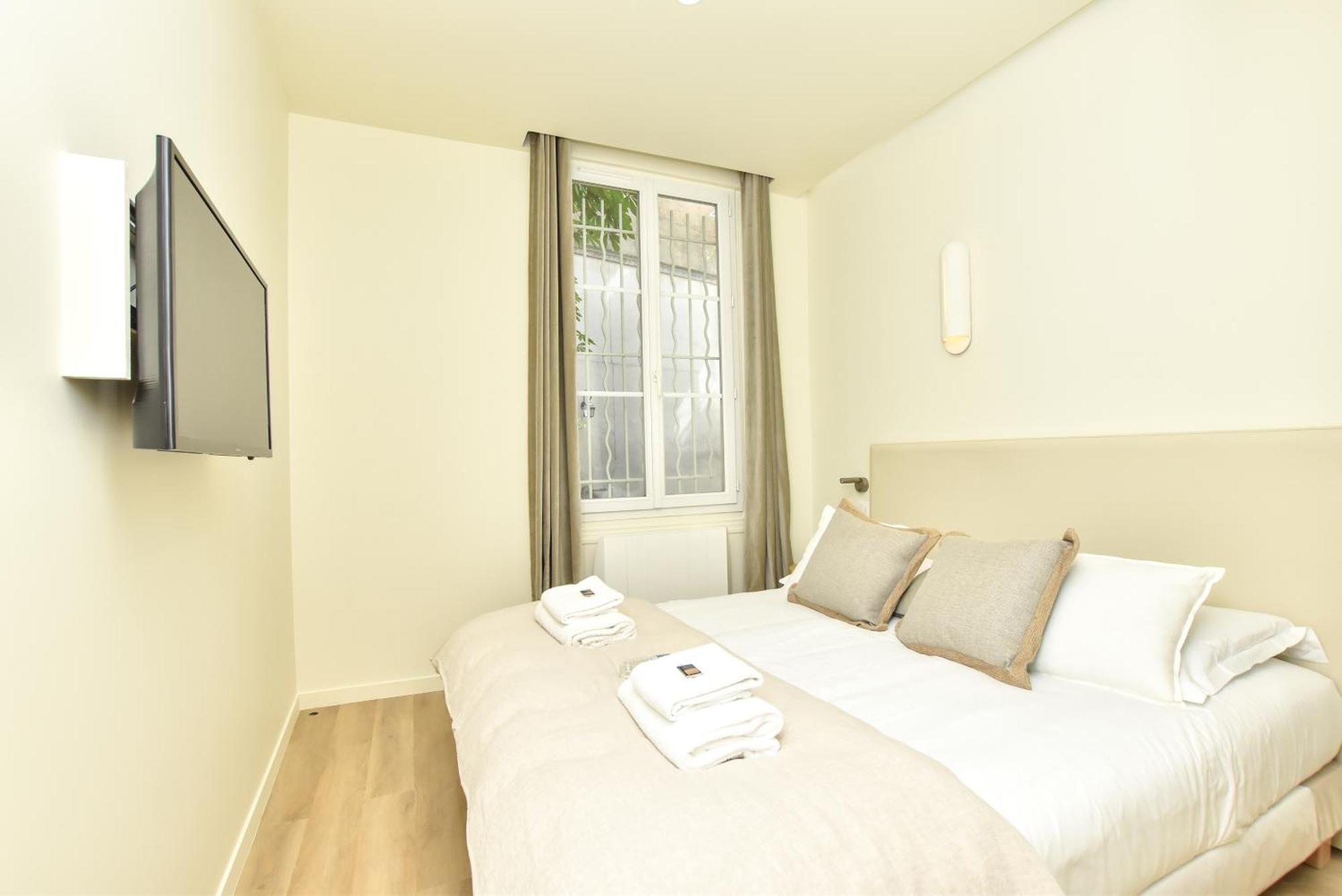 Apartment Spacious - 3br-8p - Moulin Rouge Paris